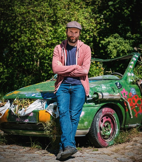 Marc-Uwe Kling unterstützt die Stiftung LebensWert. (Foto: Sven Hagolani)