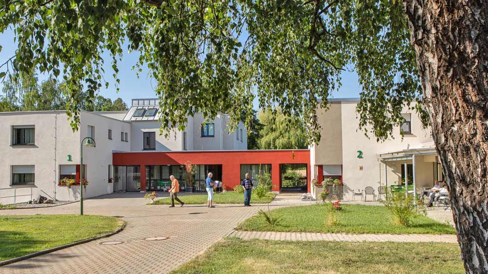 Aussenaufnahme Gebäude im Dornahofgelände